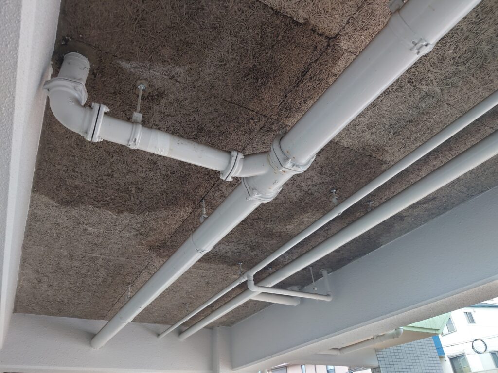 マンション水漏れ事例2_配管切り回し