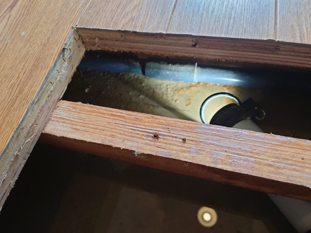 マンション水漏れ事例2_配管切り回し