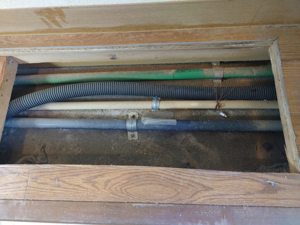 マンション水漏れ事例2_配管切り回し