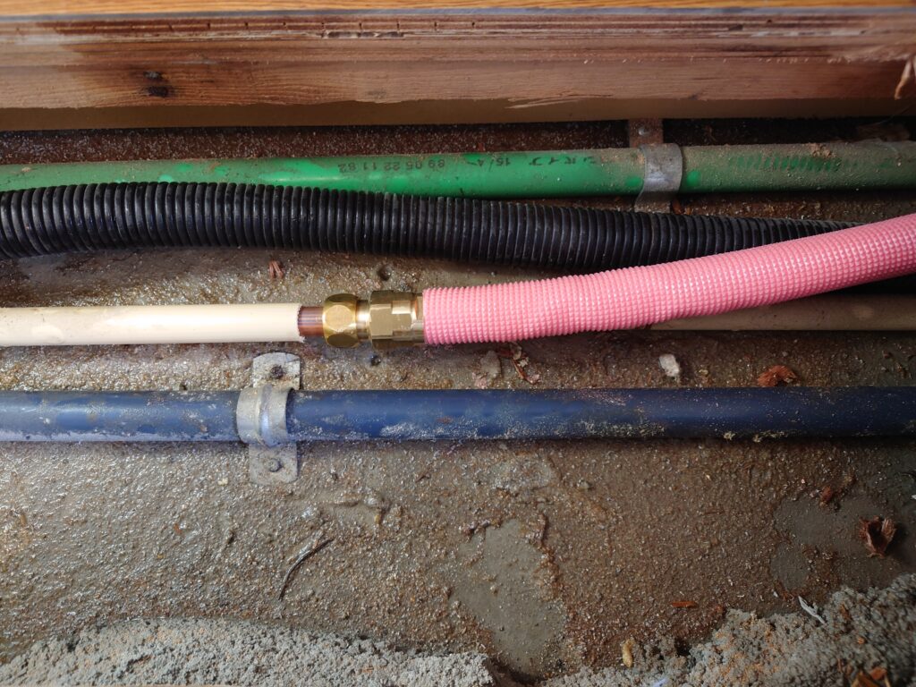 マンション水漏れ事例2_配管切り回し