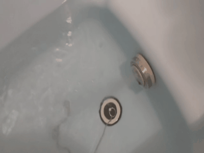 マイクロバブル運転中の浴槽内の様子